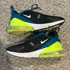Barely worn Nike Air 270 youth 5.5 (women’s 7)